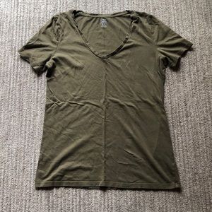 Old navy green tee